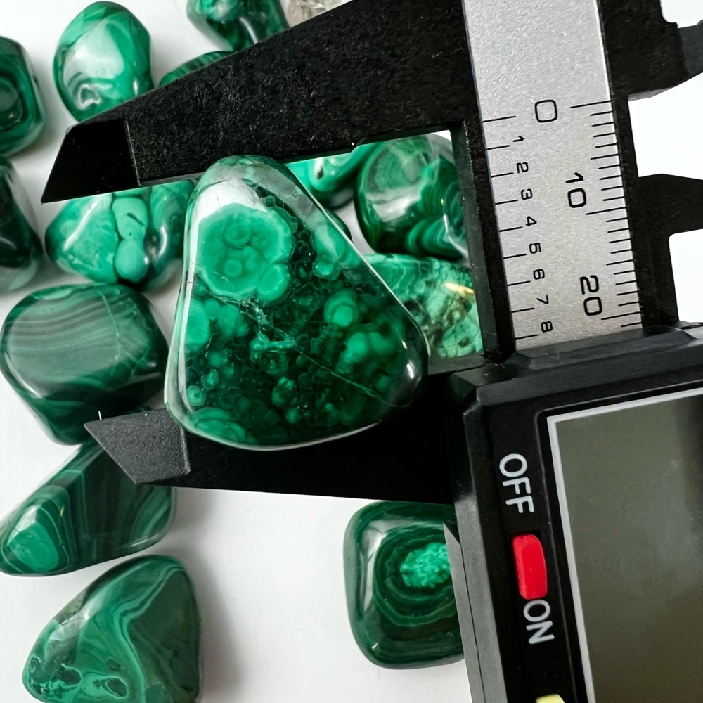 One Malachite Tumble, Natural Malachite Crystal, Tumbled Stones, Pocket Stones - Picture 8 of 10